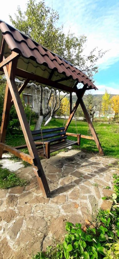 Rosinka Apartamento Yaremche Exterior foto
